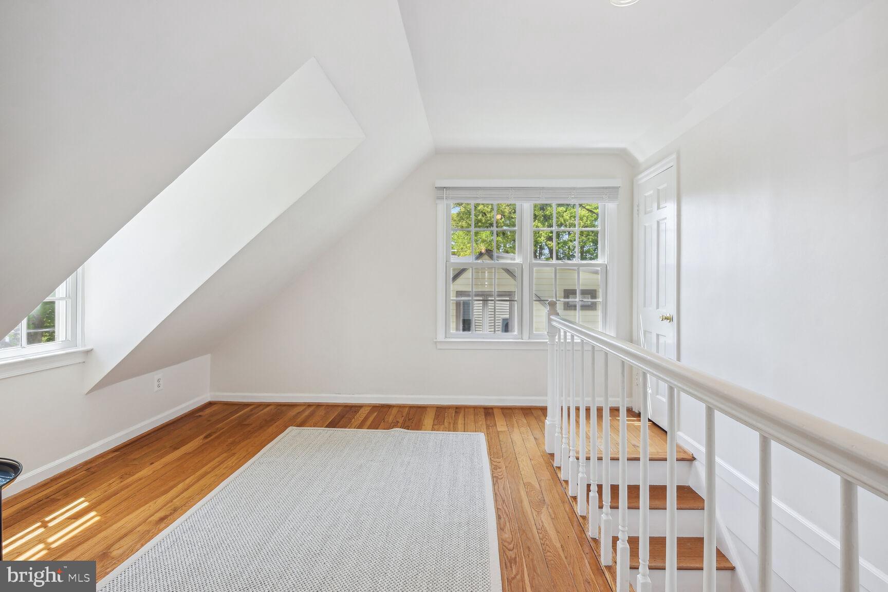 HOMEWOOD - Residential