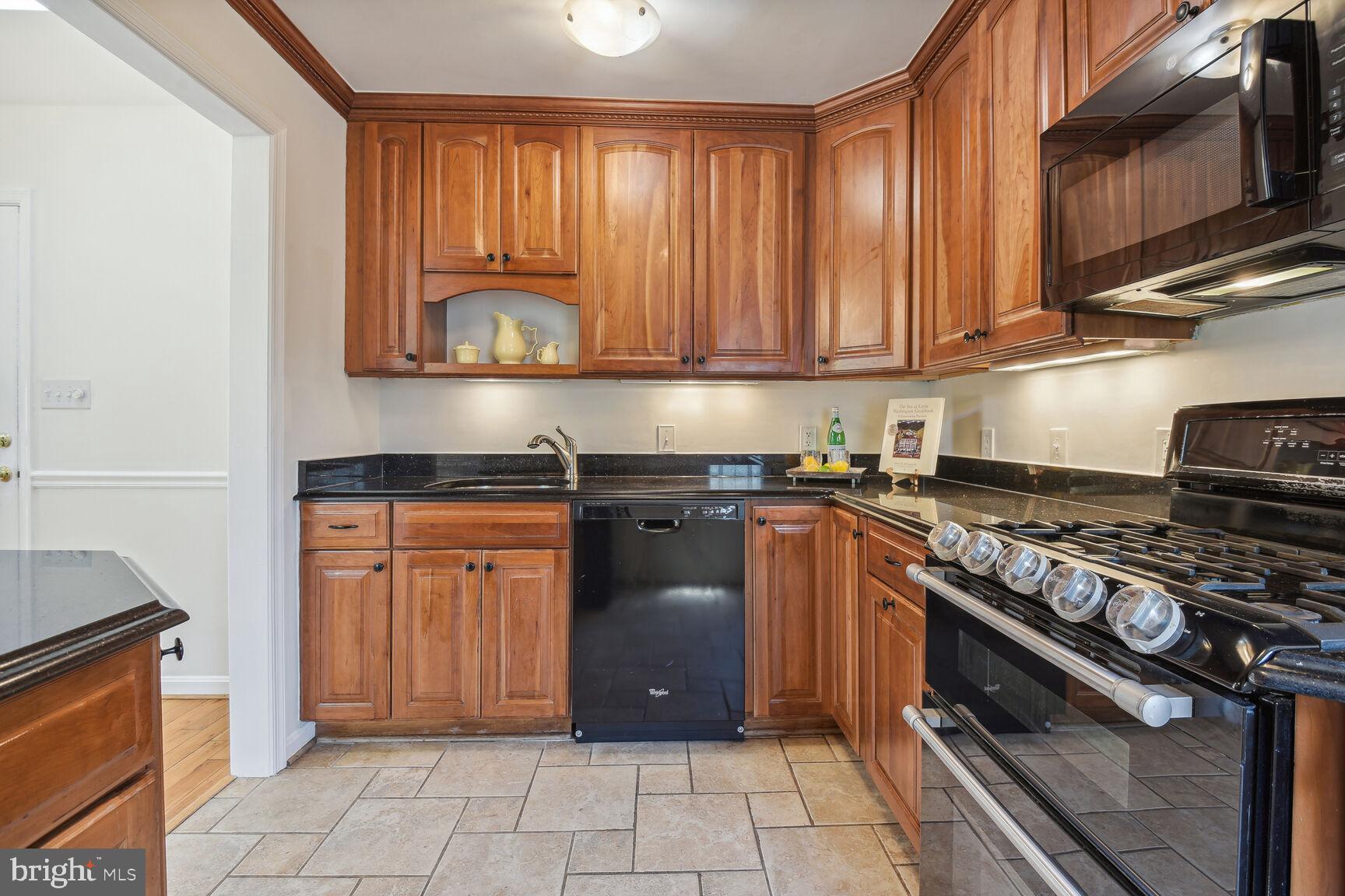 HOMEWOOD - Residential