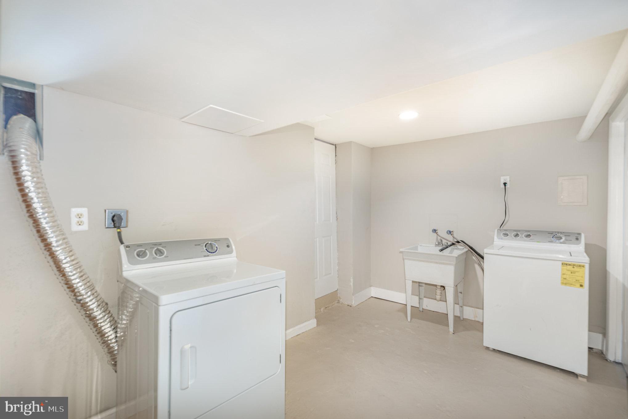 WEST FOREST PARK - Residential