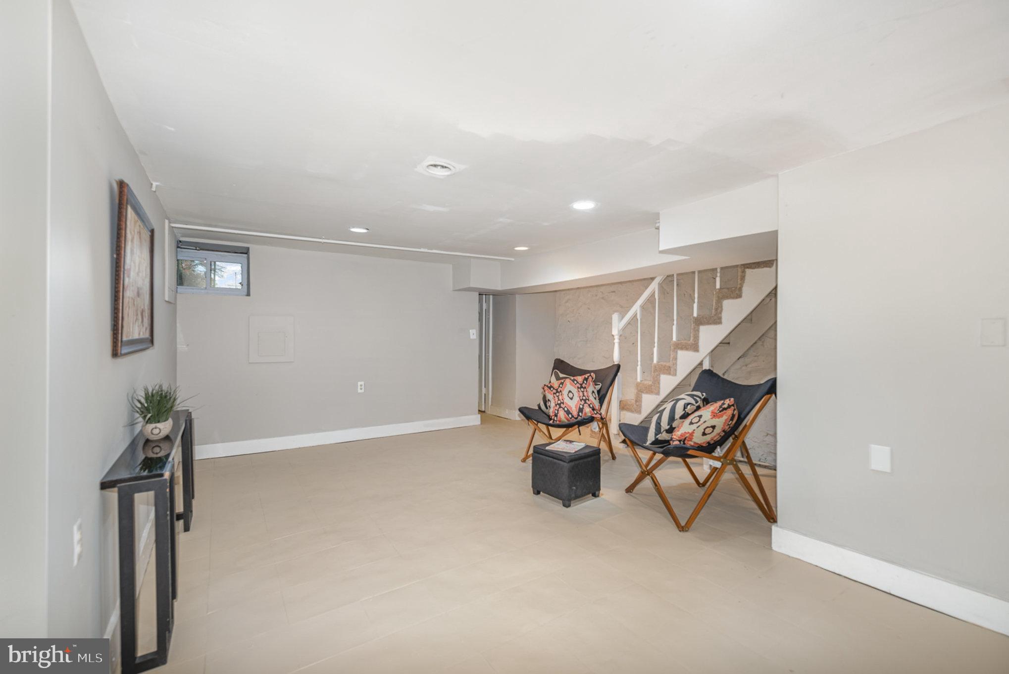 WEST FOREST PARK - Residential