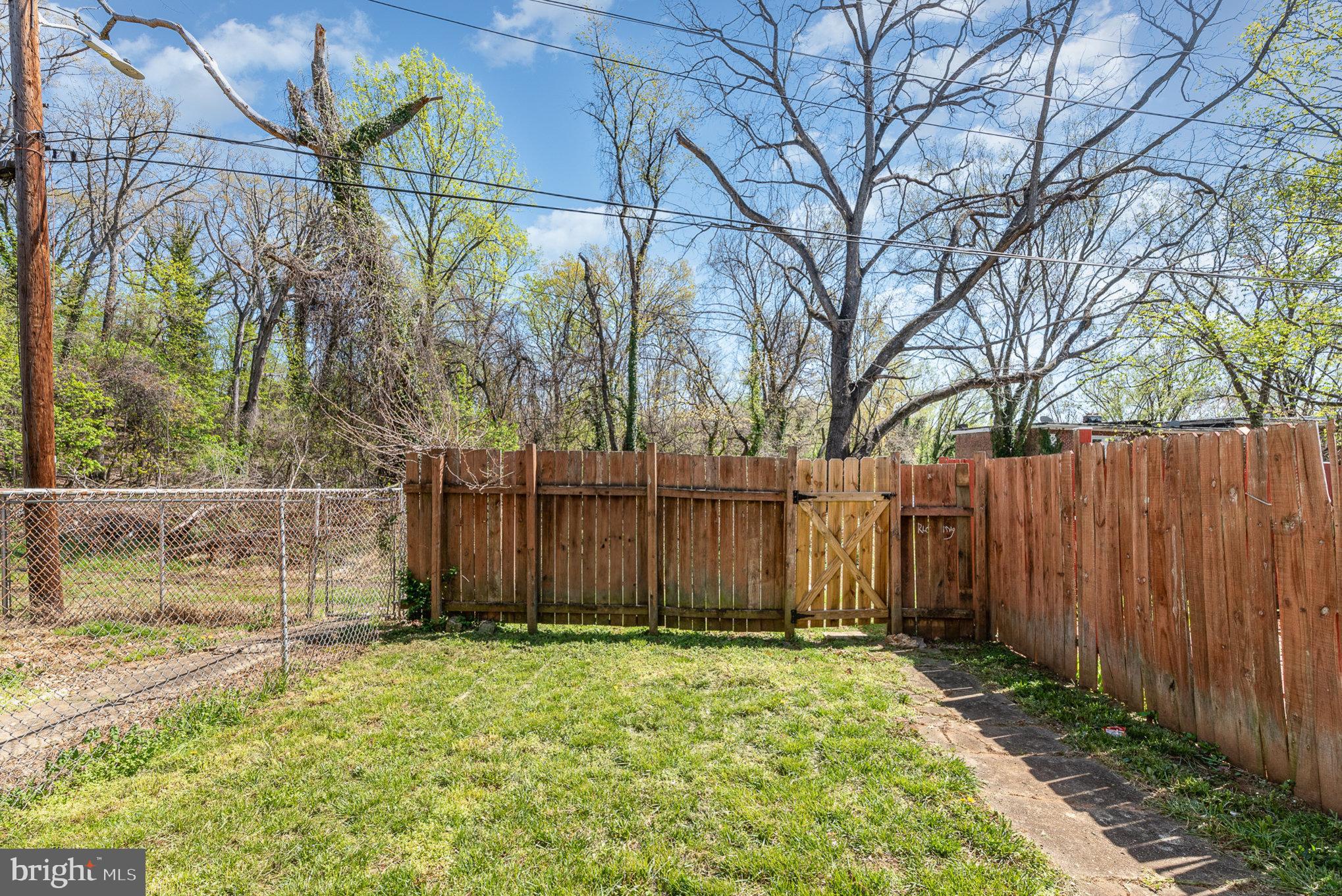 WEST FOREST PARK - Residential