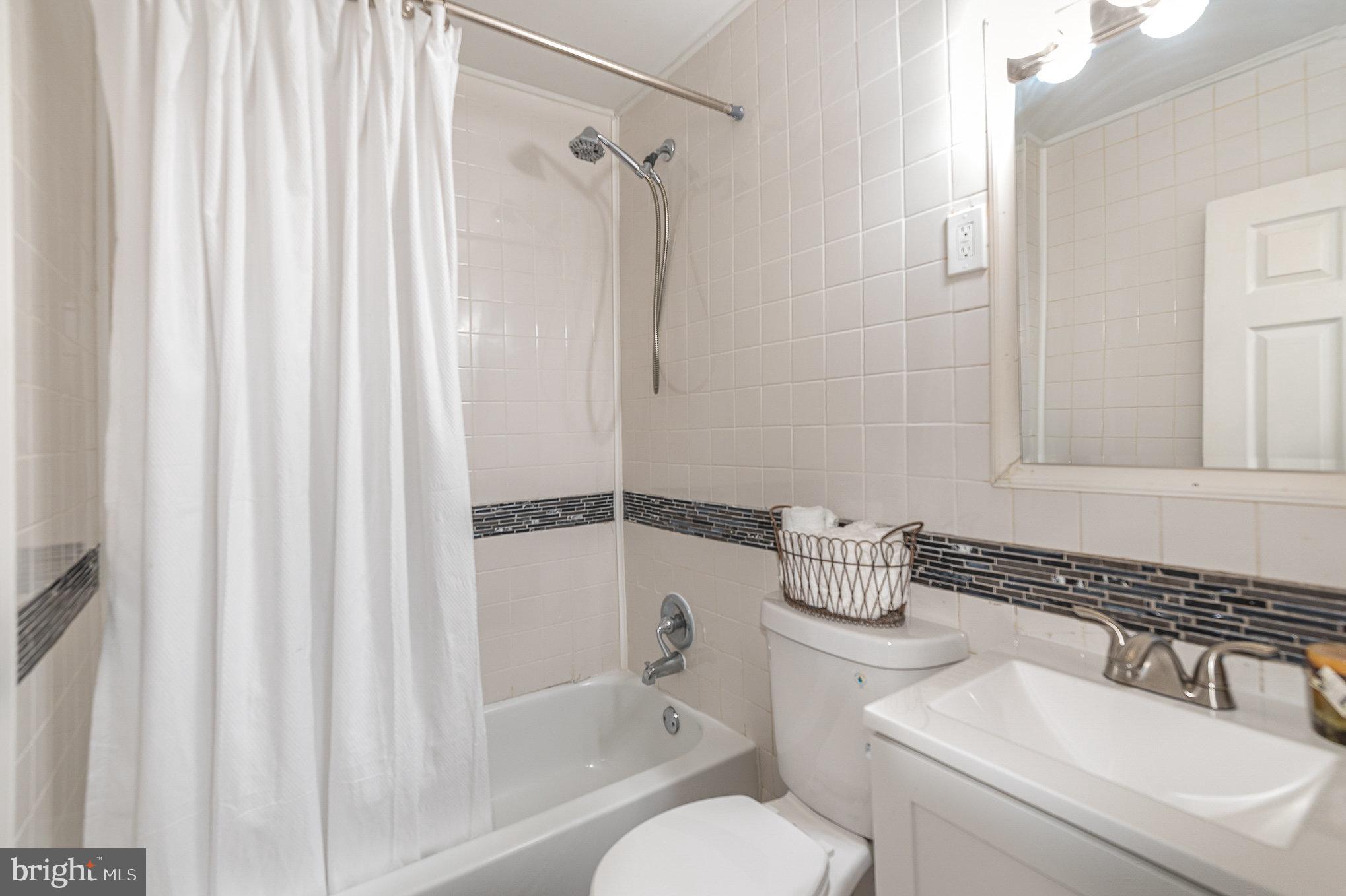 WEST FOREST PARK - Residential