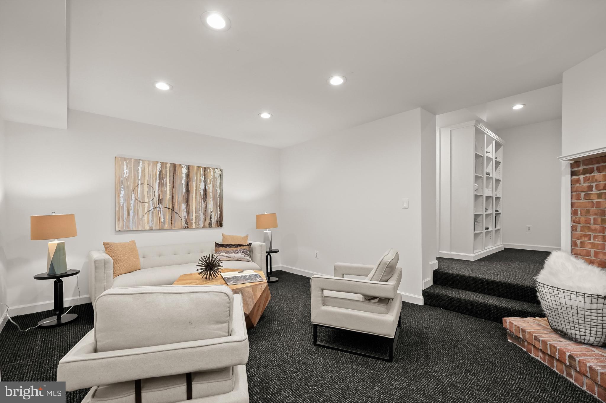 LOCUST RIDGE - Residential