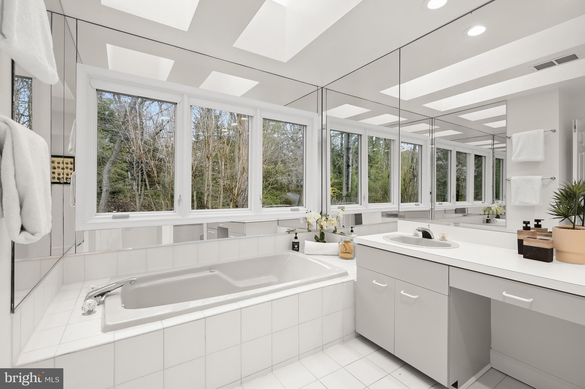 LOCUST RIDGE - Residential