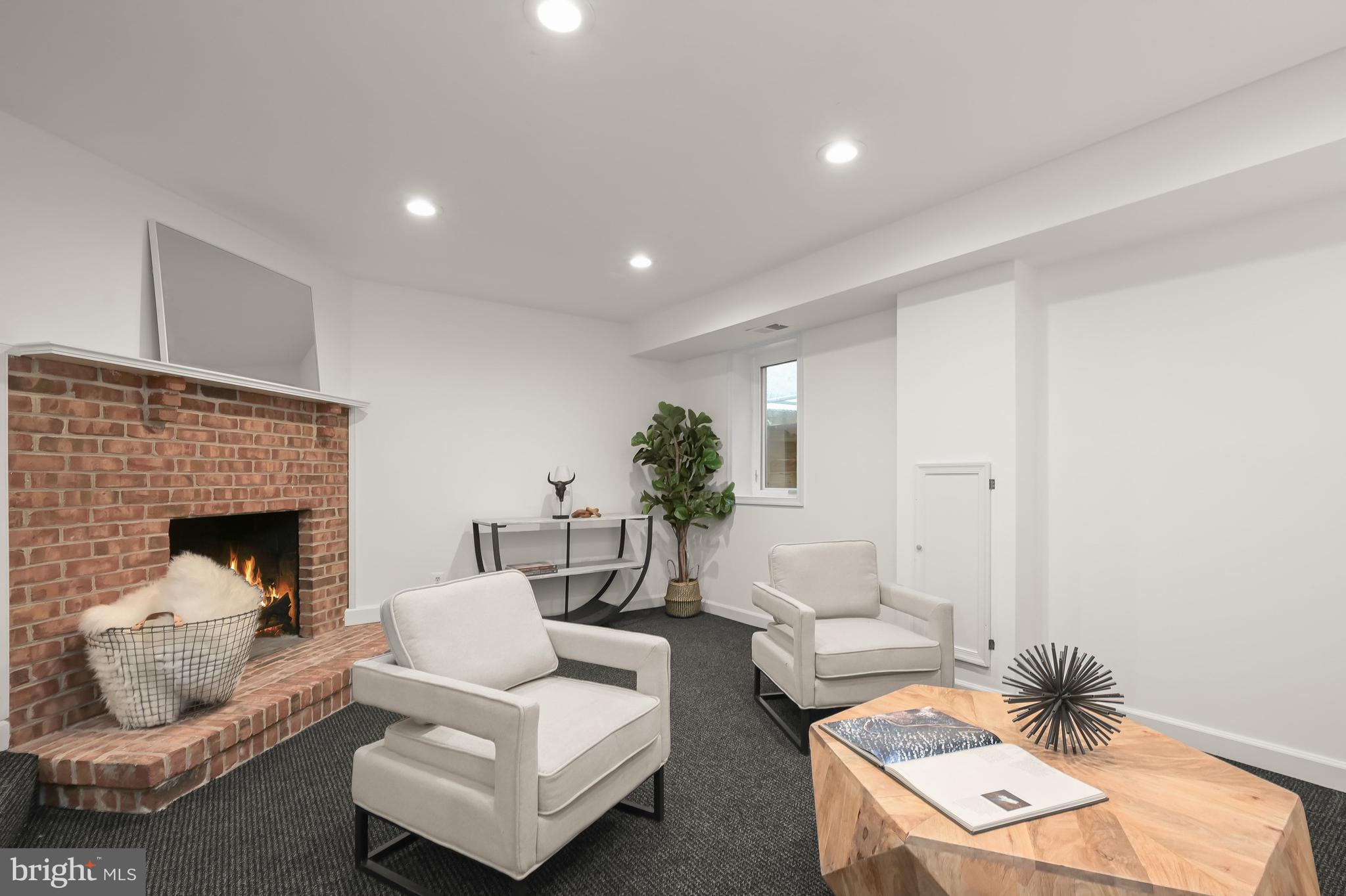 LOCUST RIDGE - Residential