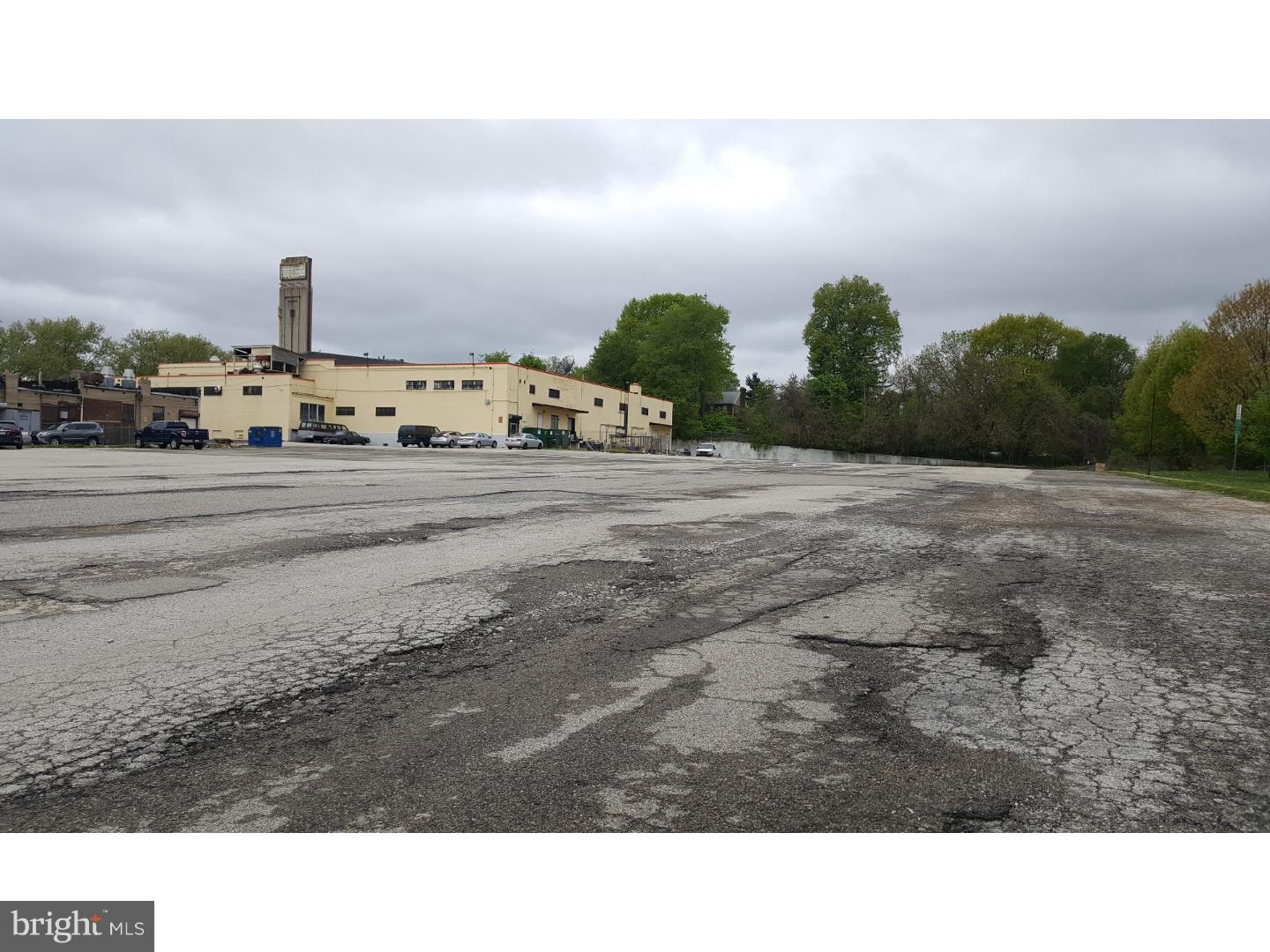 CHELTENHAM - Commercial Sale