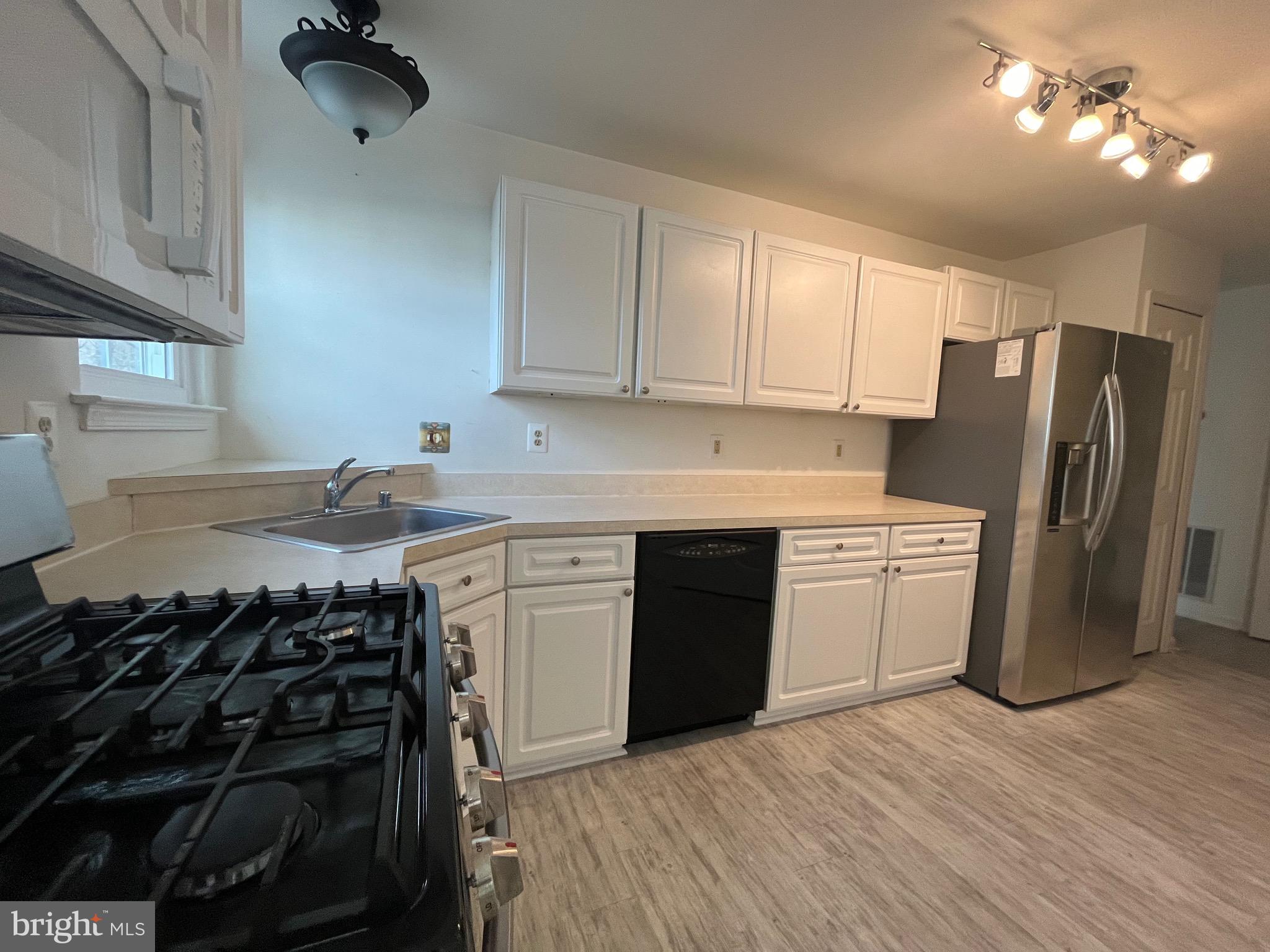 TAYLOR RIDGE - Residential Lease