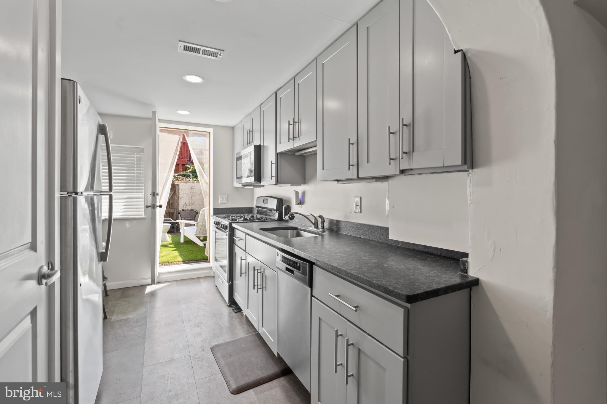 FELLS POINT HISTORIC DISTRICT - Residential