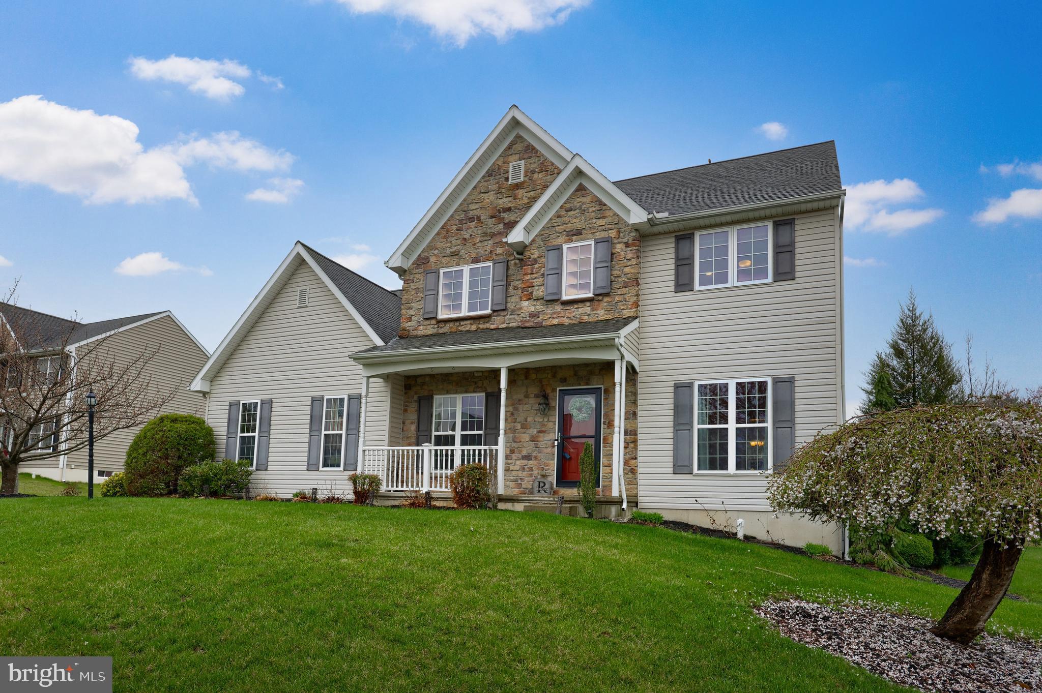 HILLS OF WATERFORD - Residential