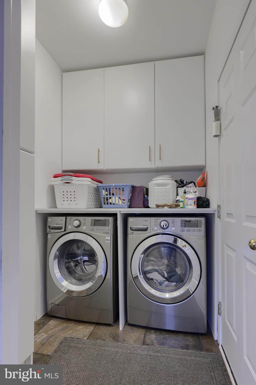 HILLS OF WATERFORD - Residential