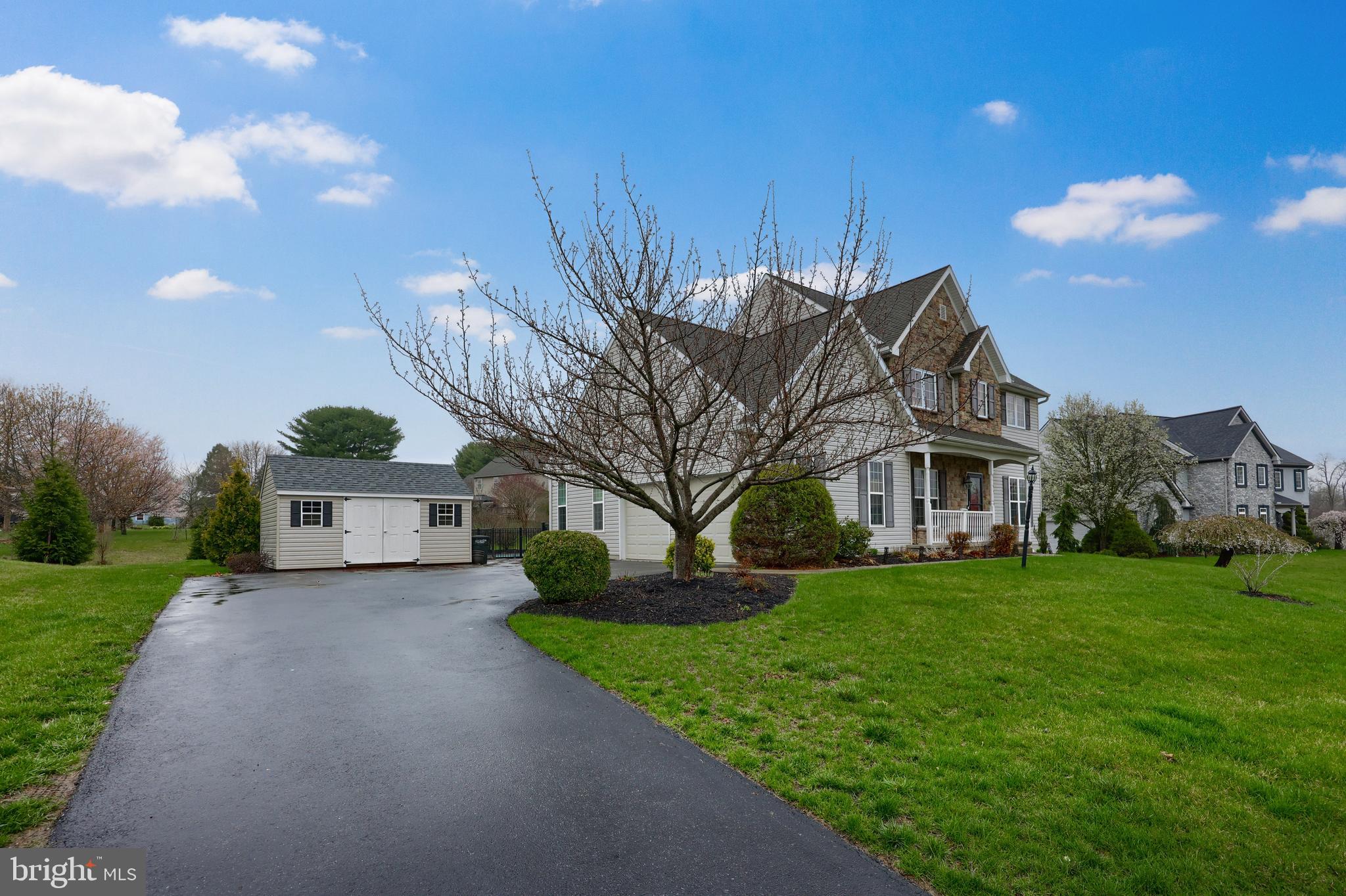 HILLS OF WATERFORD - Residential