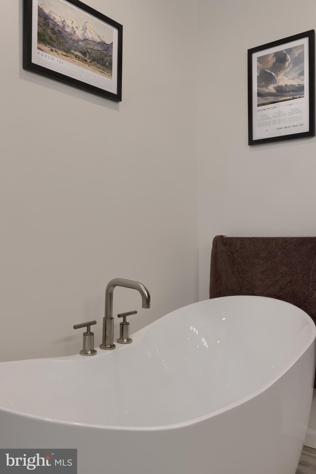 HILLS OF WATERFORD - Residential