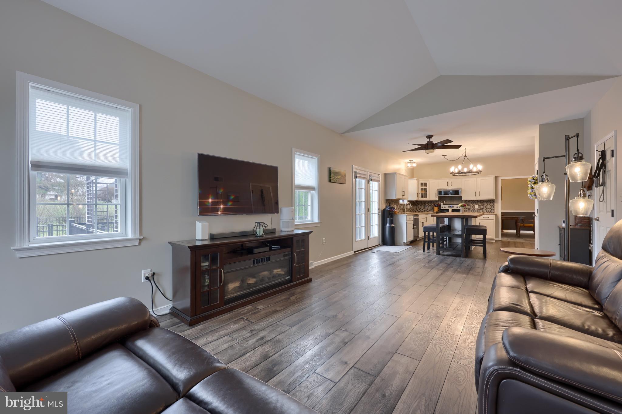 HILLS OF WATERFORD - Residential