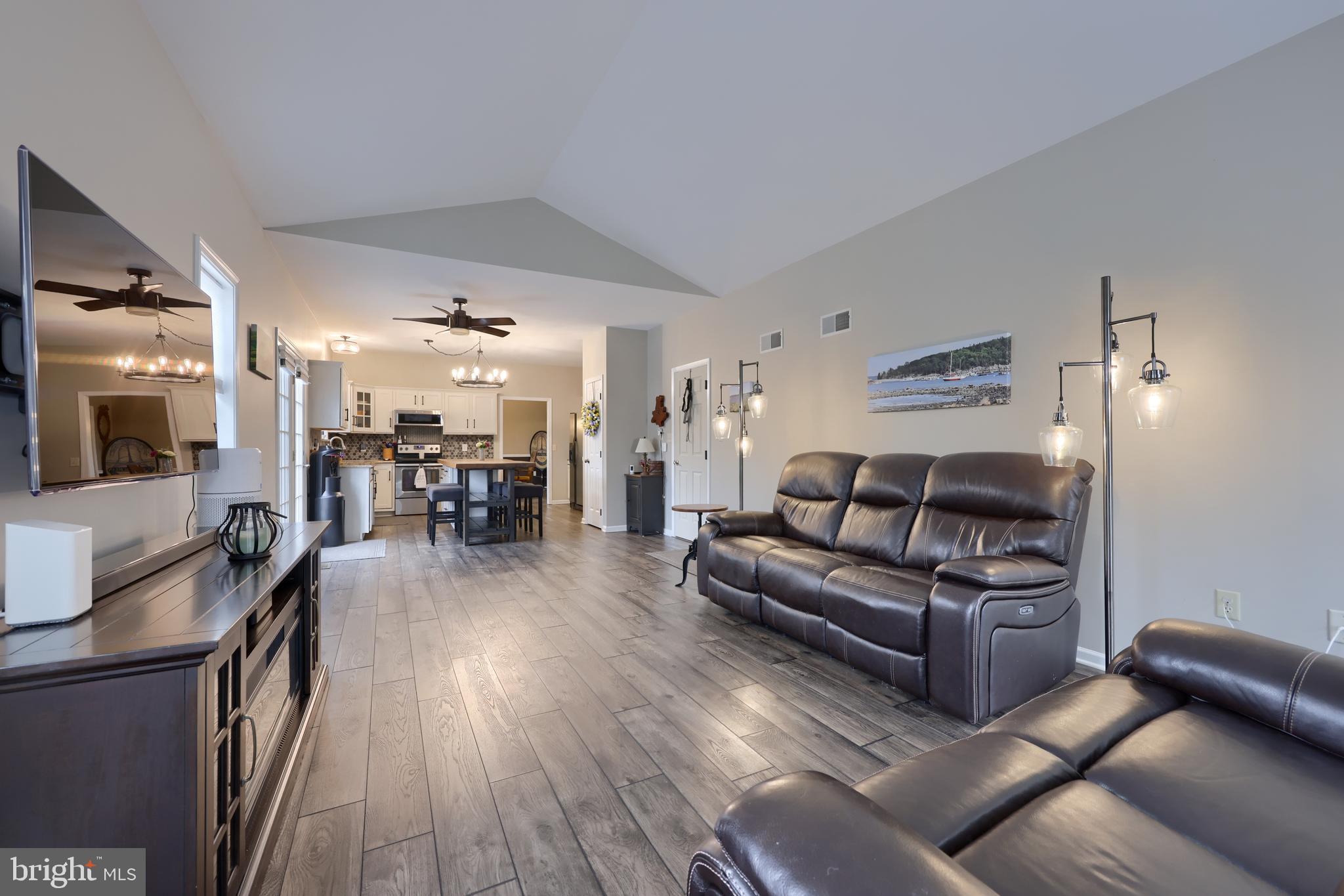 HILLS OF WATERFORD - Residential