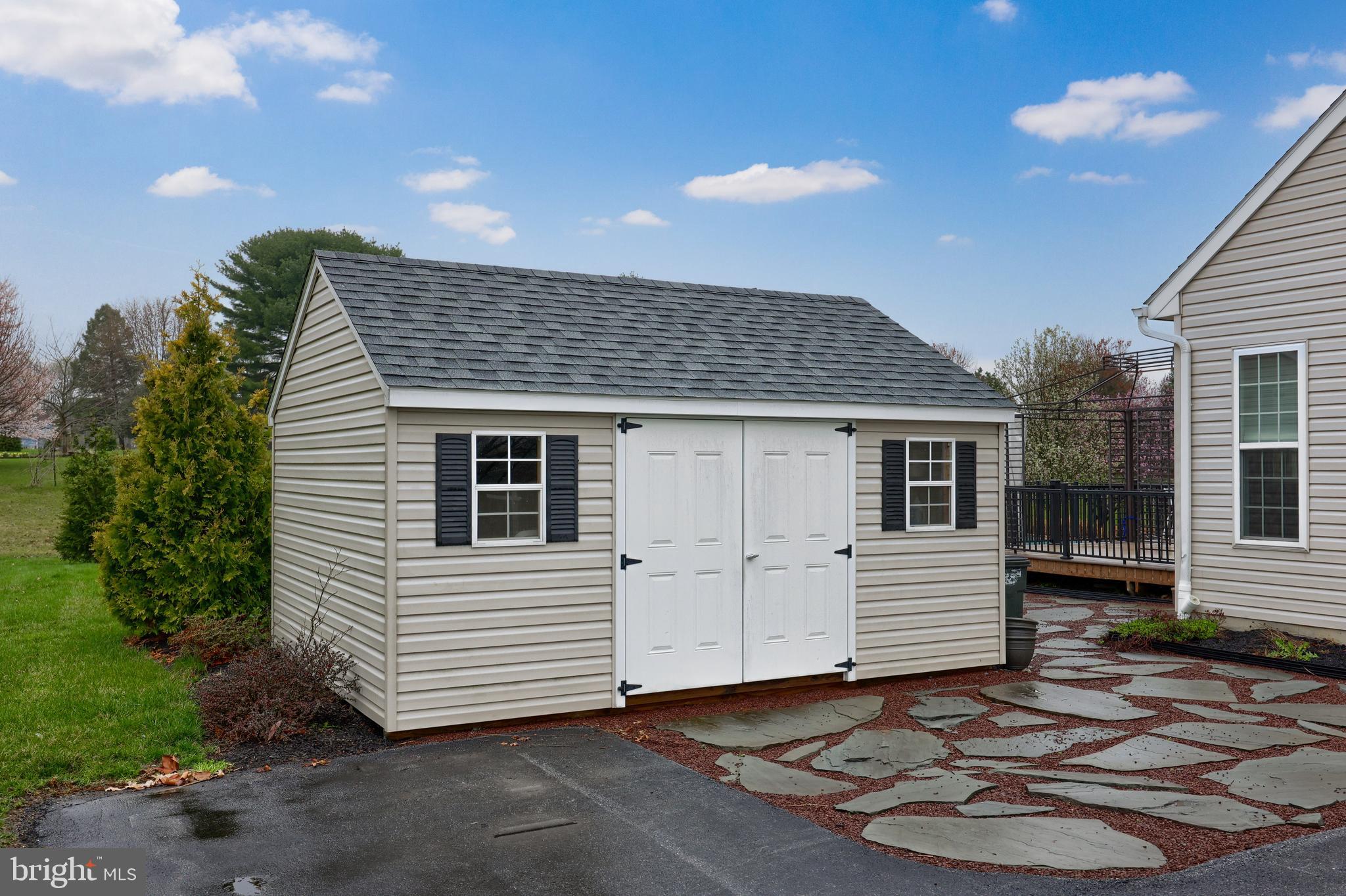 HILLS OF WATERFORD - Residential