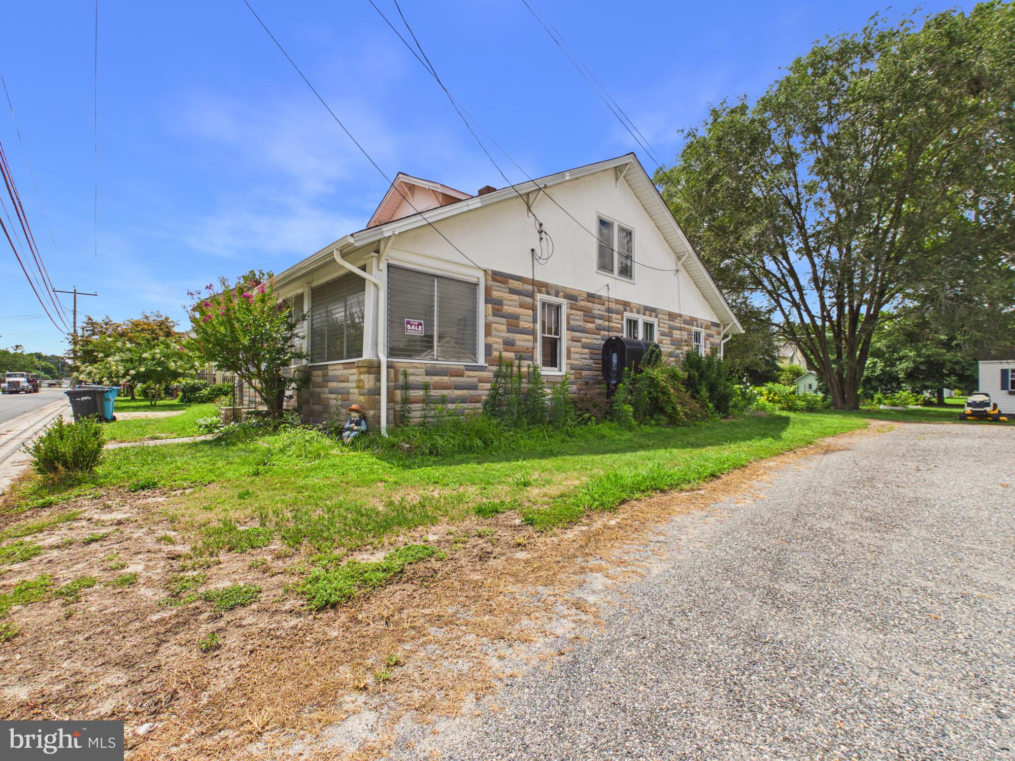 310 LILLIAN STREET
