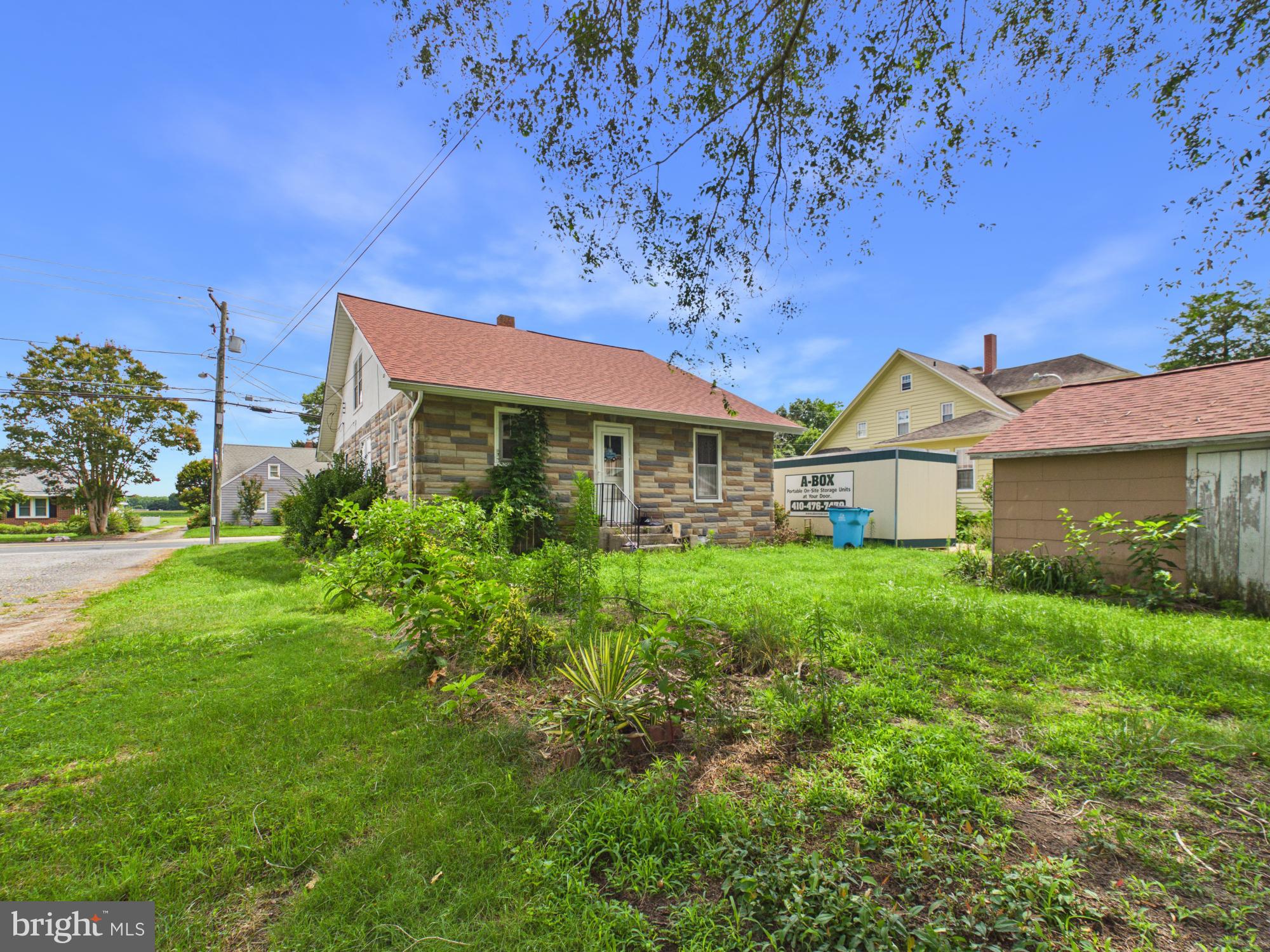 310 LILLIAN STREET