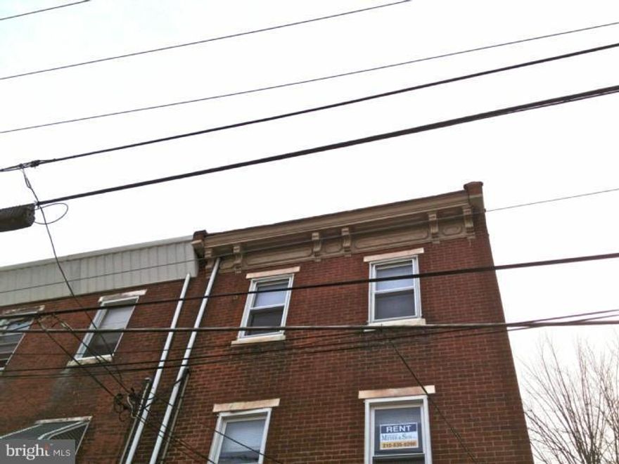 Great Building for Owner occupant or investor....Live for close to nothing and collect rent from your tenants or buy as a great investment opportunity. Conforming Triplex in great neighborhood in walking distance to train, busses and shopping, right along the I95 corridor. Brand new Heater and cosmetic updates throughout!! (2) one bedroom units vacant and ready for you or your tenant and (1) two bedroom unit occupied by long term tenant on a month to month lease, that could be possibly be 3 bedroom unit. Make an appointment to view this great real estate opportunity today...