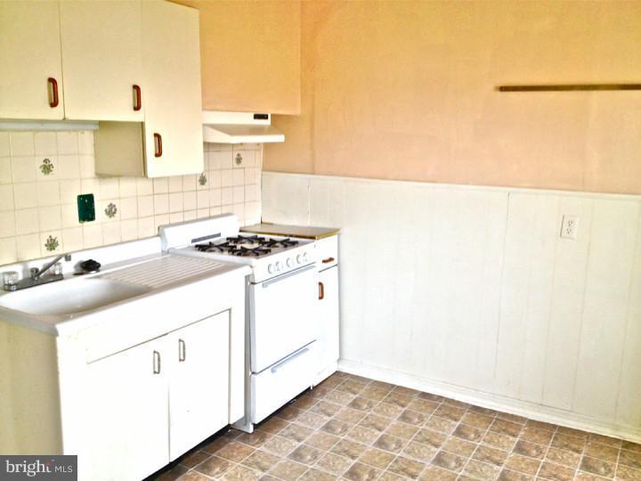 BRIDESBURG - Residential Income