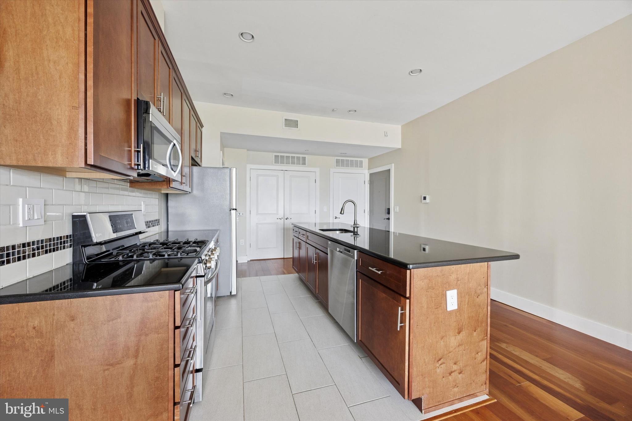 NORTHERN LIBERTIES - Residential Lease