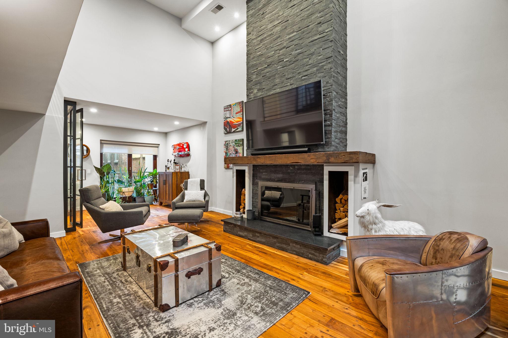 CENTER CITY - Residential