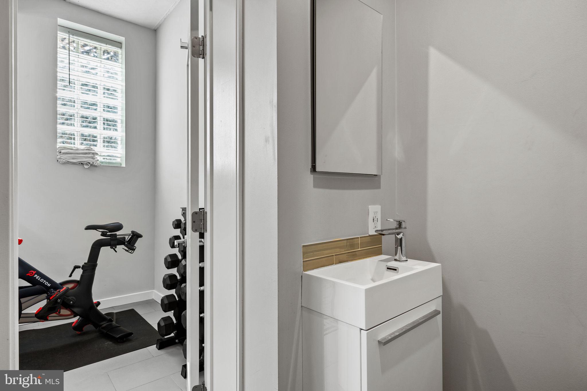 CENTER CITY - Residential