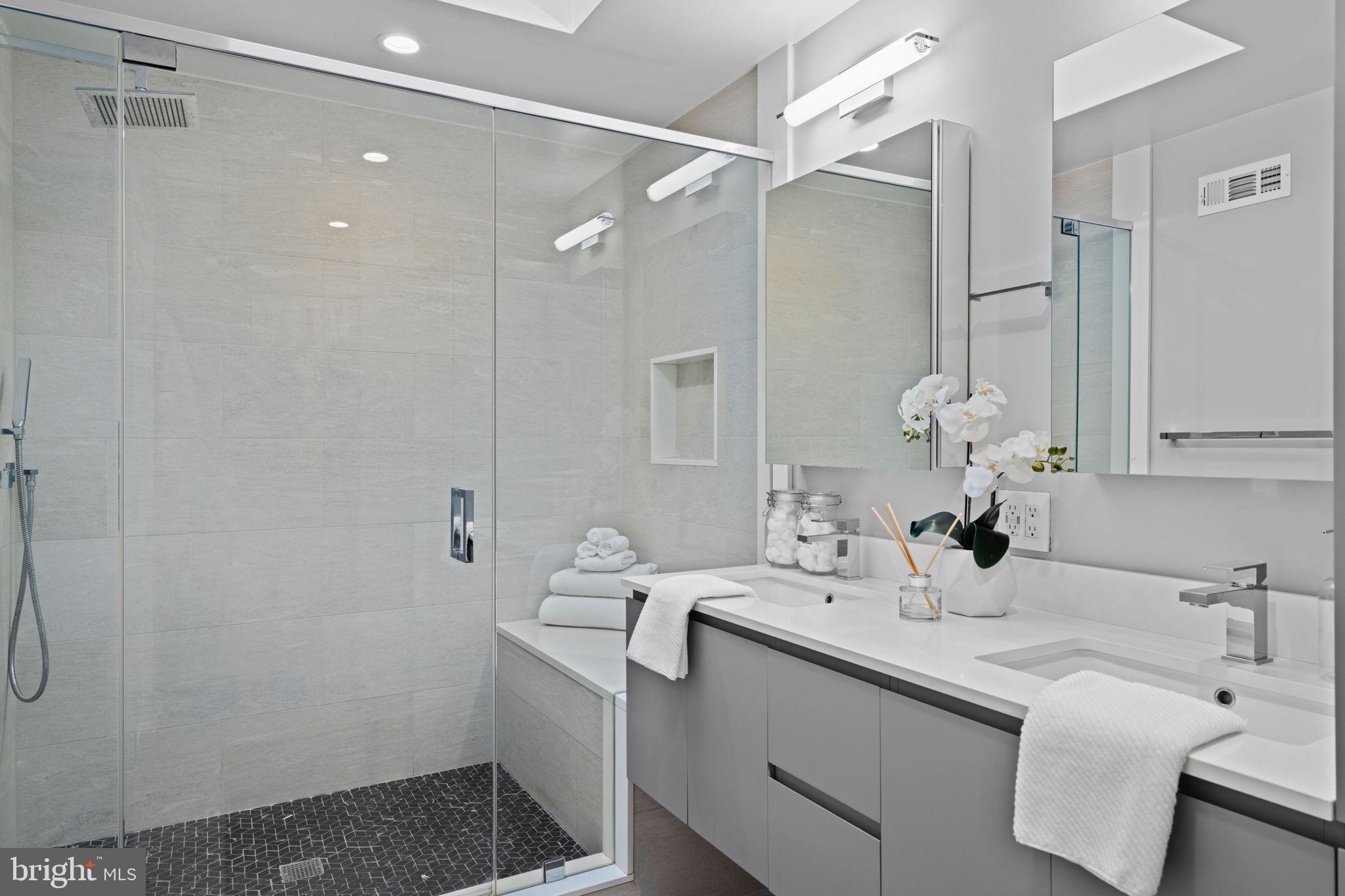 CENTER CITY - Residential