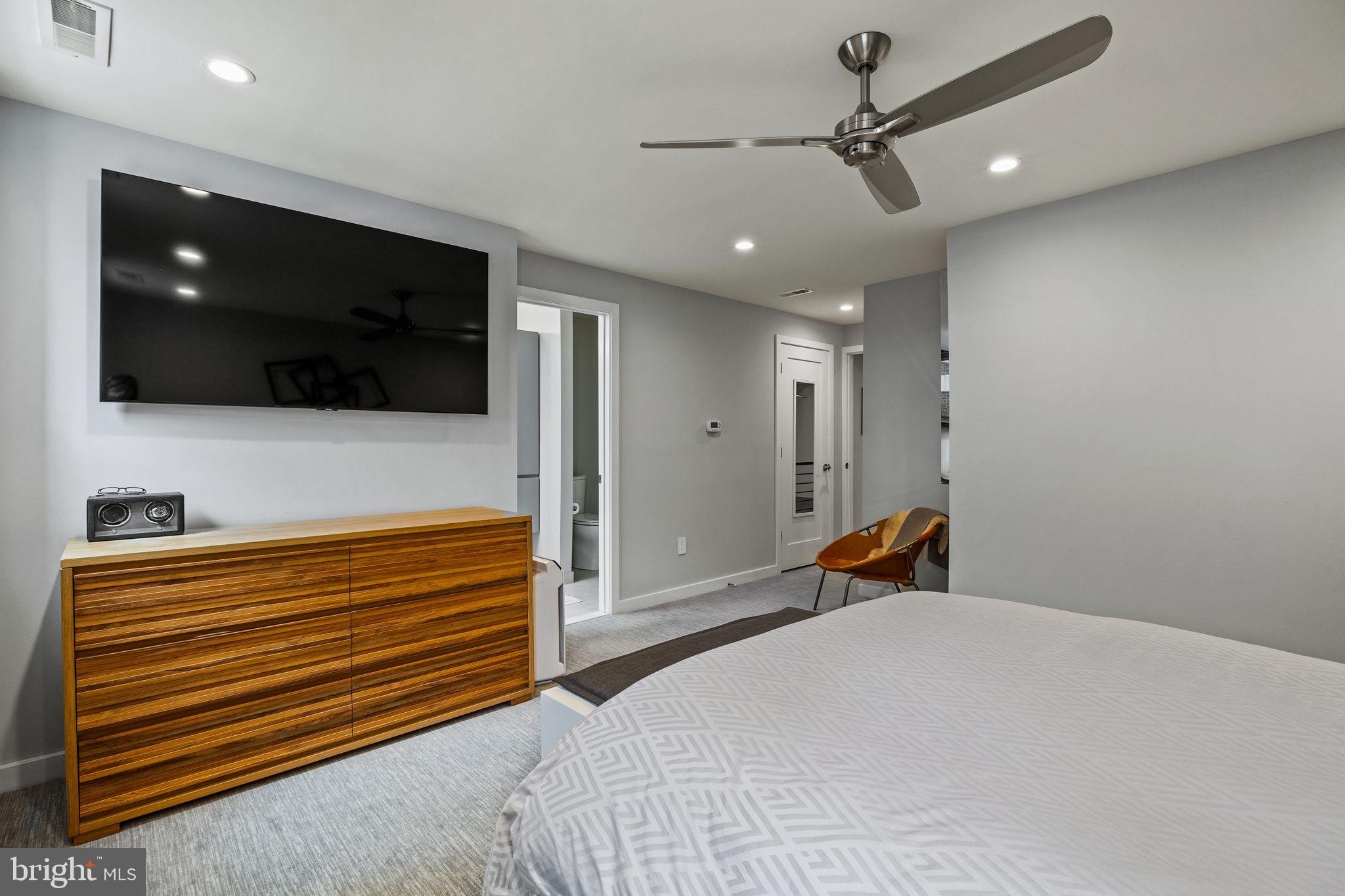 CENTER CITY - Residential