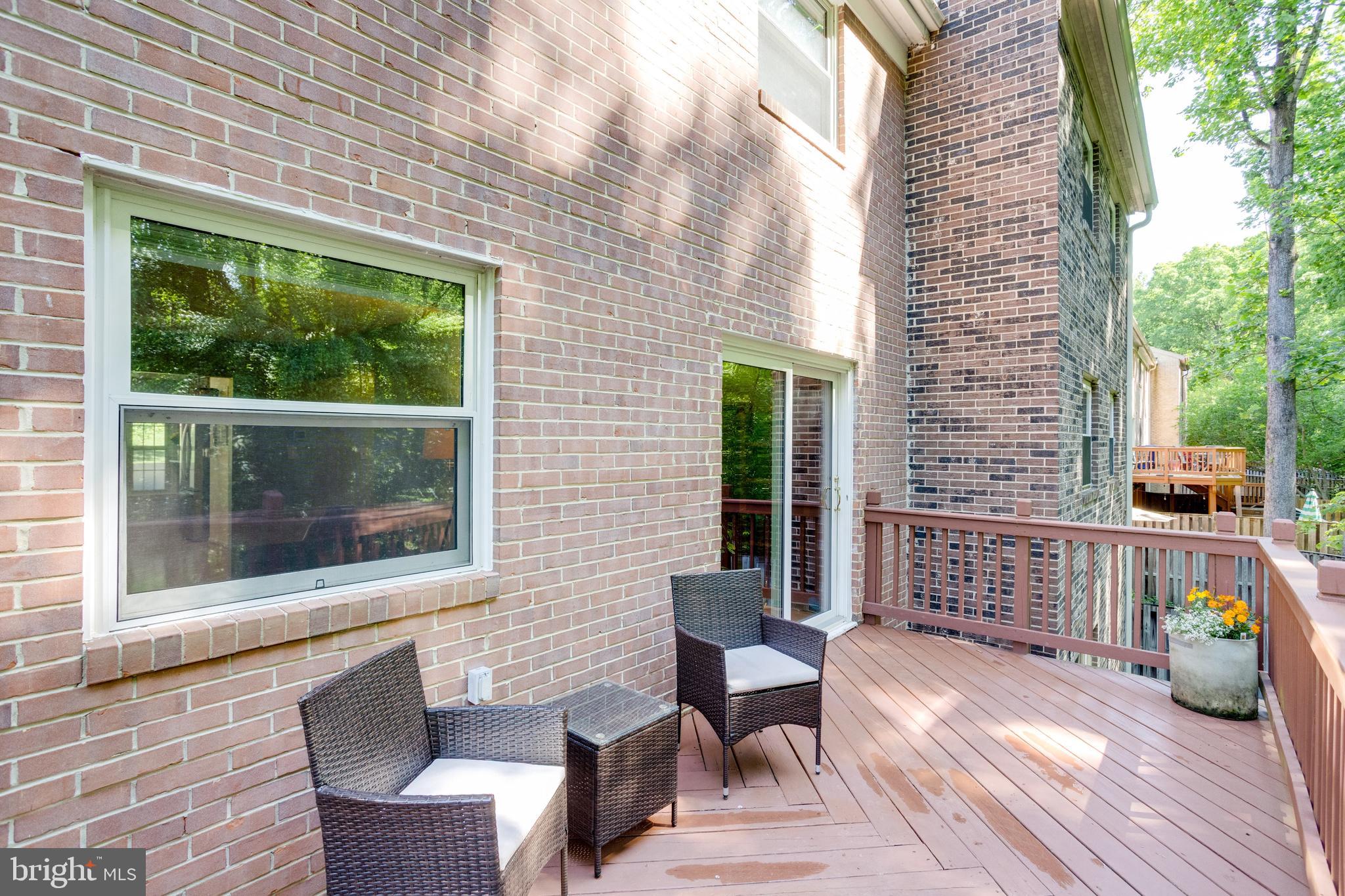 BURKE STATION SQUARE - Residential