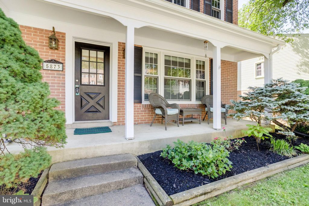 Photo of 5873 Kara Place, BURKE, VA 22015 (MLS # VAFX2302230)