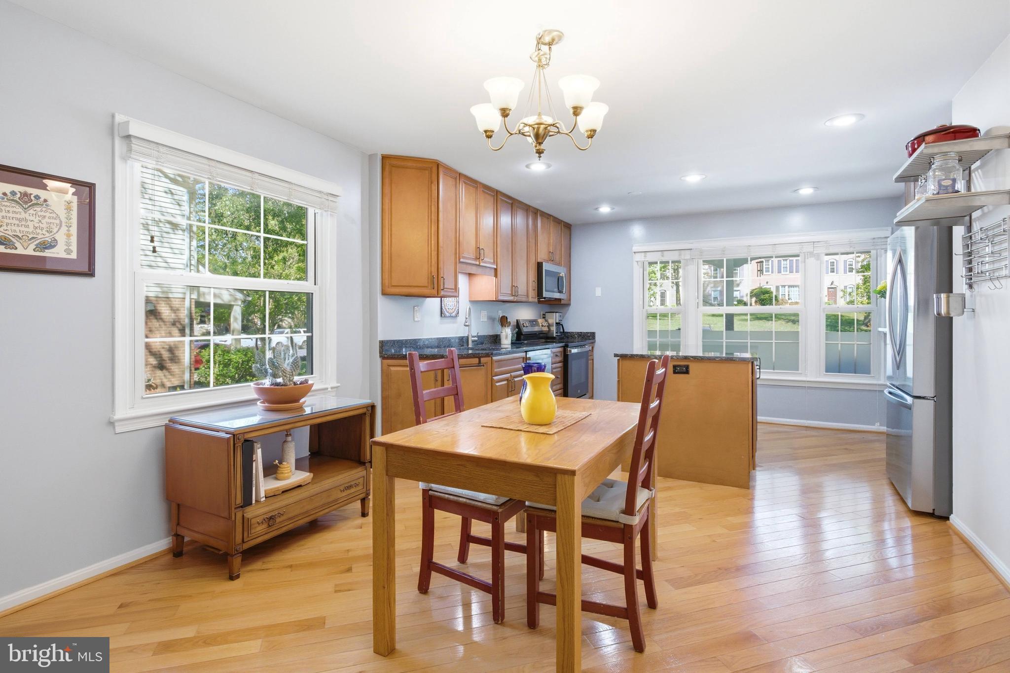 BURKE STATION SQUARE - Residential