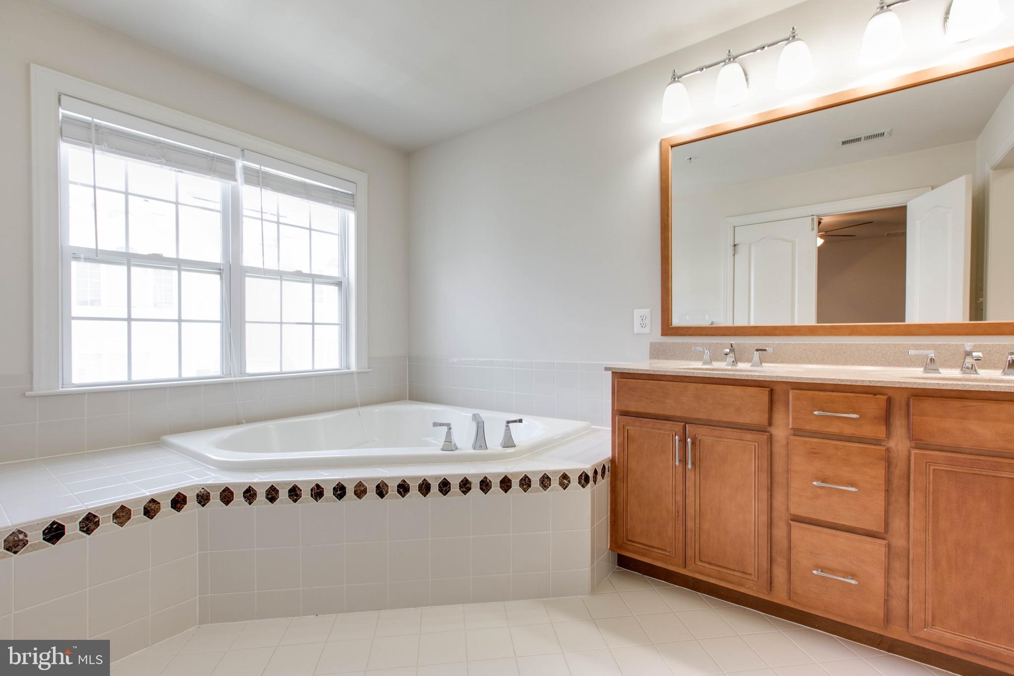 THE ENCLAVE AT ARUNDEL PRESERVE - Residential Lease