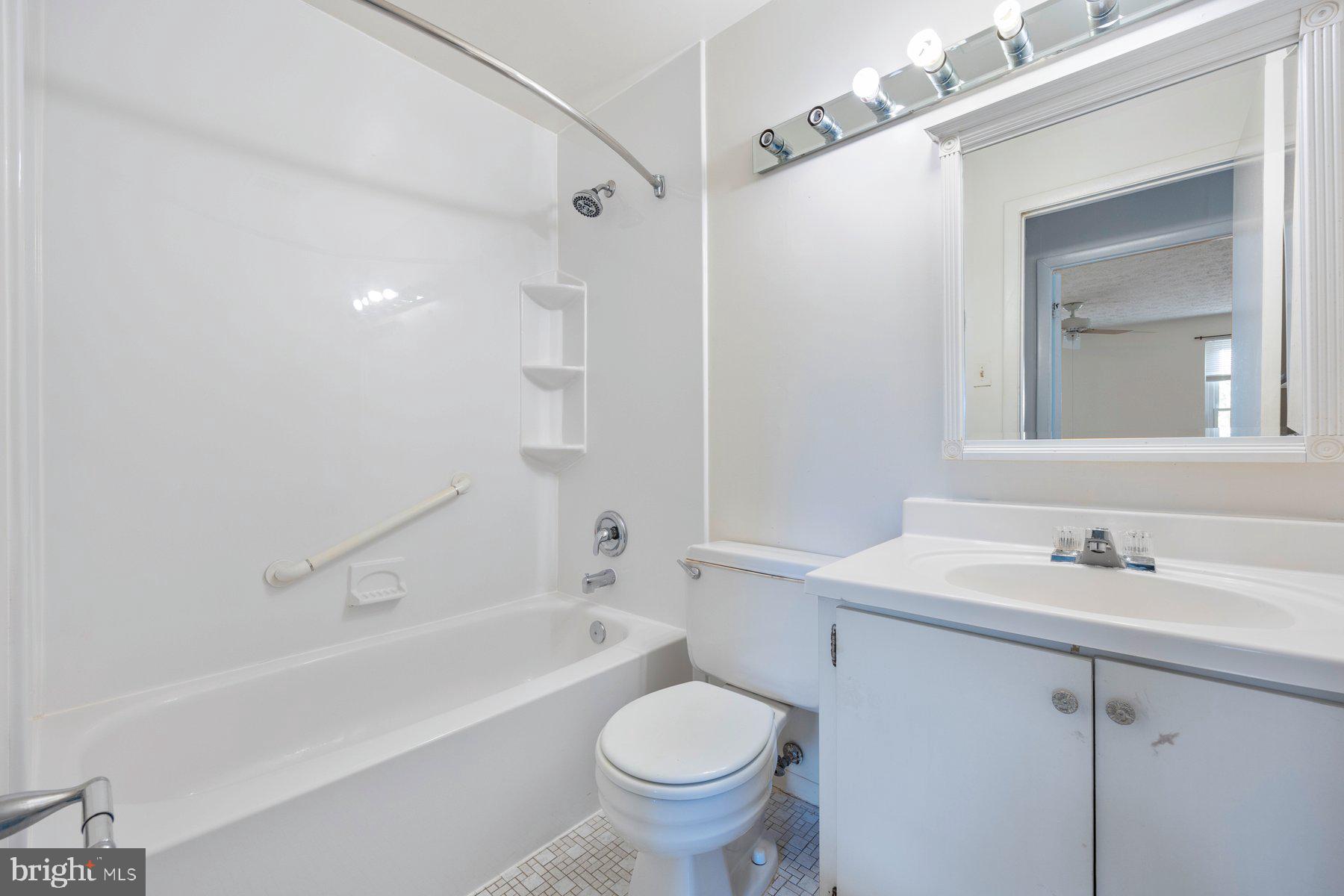 VILLAGE OF HICKORY RIDGE - Residential