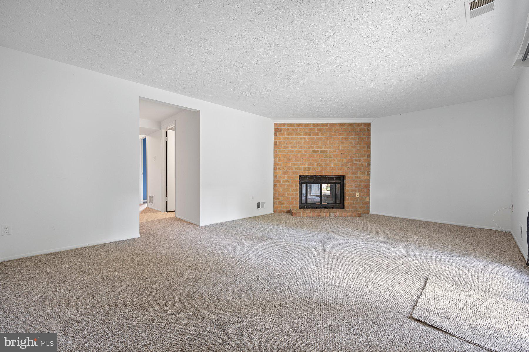 VILLAGE OF HICKORY RIDGE - Residential