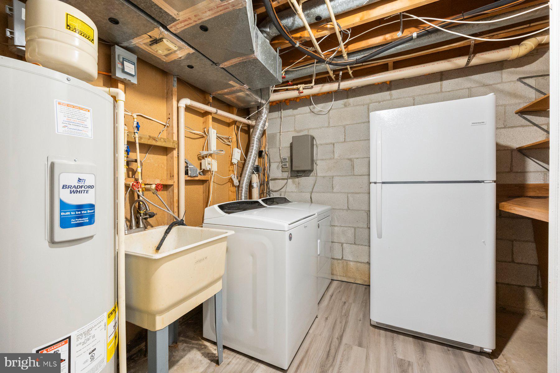 VILLAGE OF HICKORY RIDGE - Residential