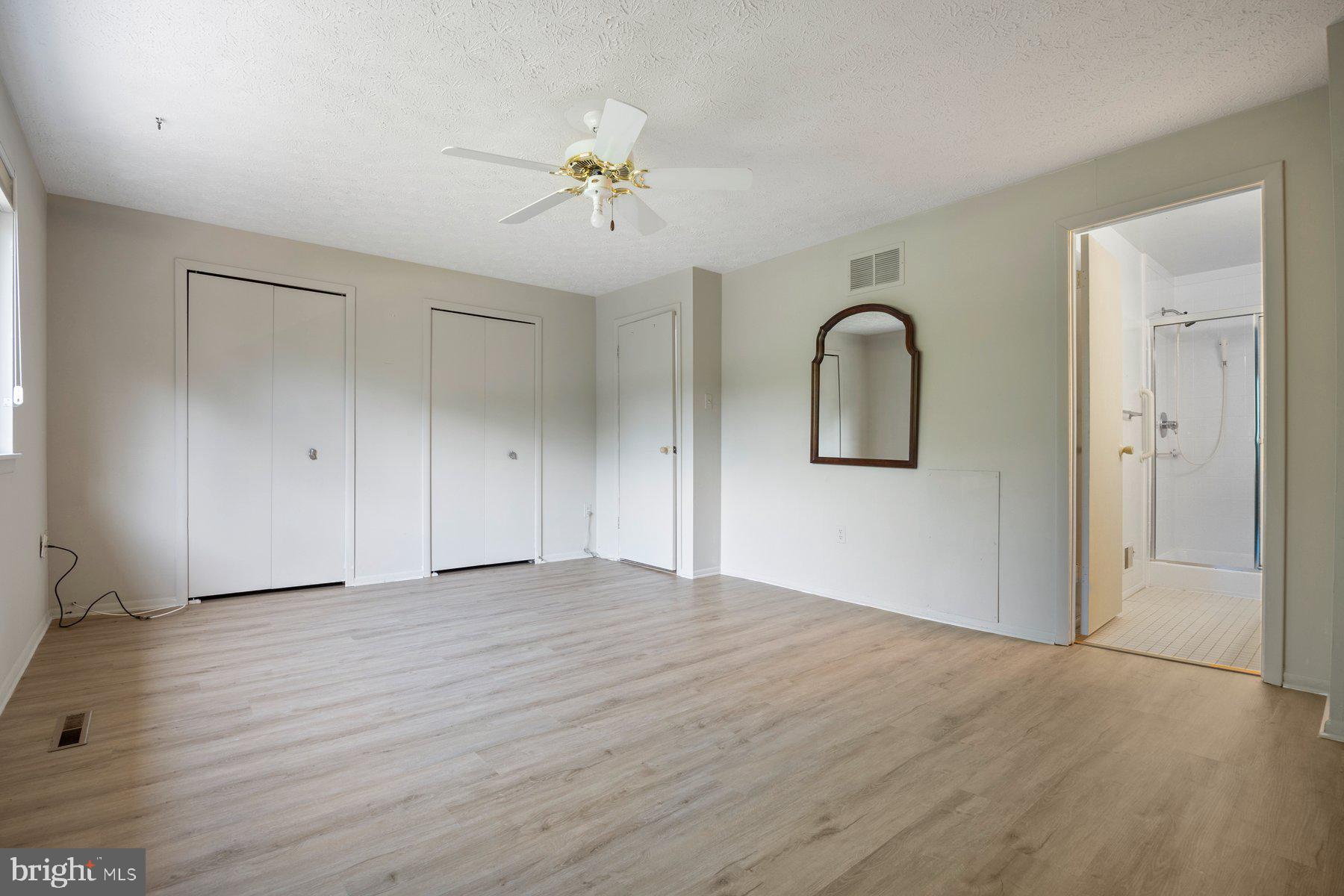 VILLAGE OF HICKORY RIDGE - Residential