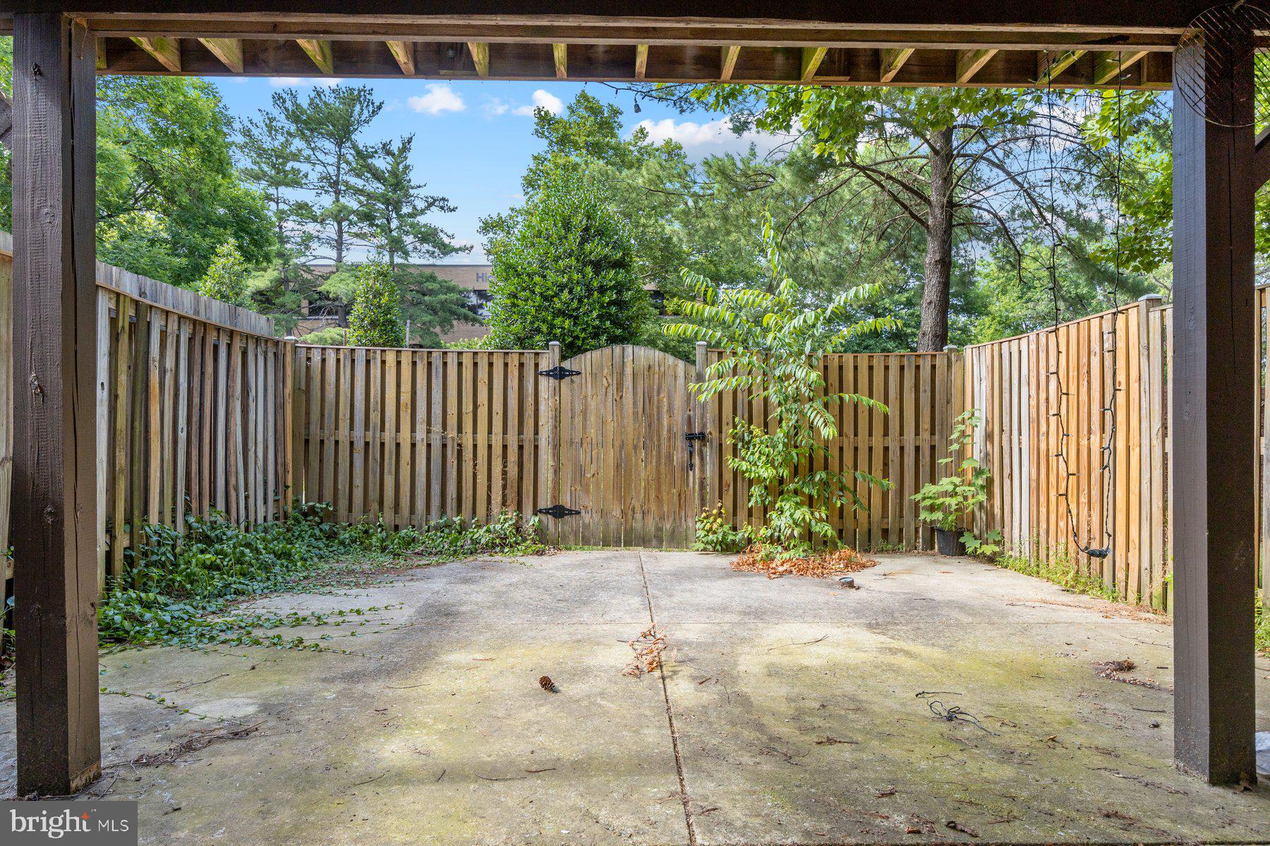 VILLAGE OF HICKORY RIDGE - Residential