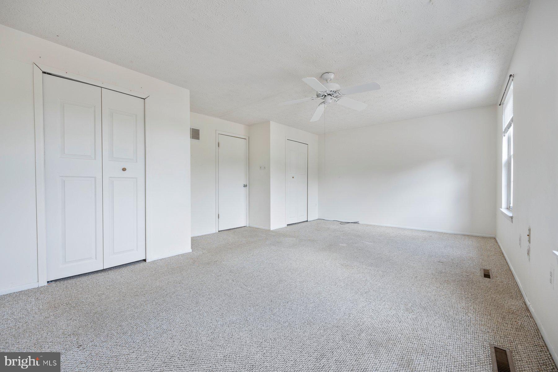 VILLAGE OF HICKORY RIDGE - Residential