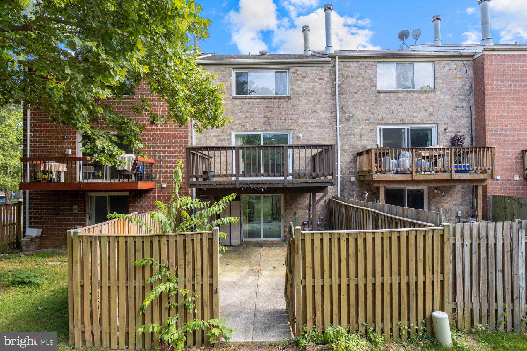 VILLAGE OF HICKORY RIDGE - Residential