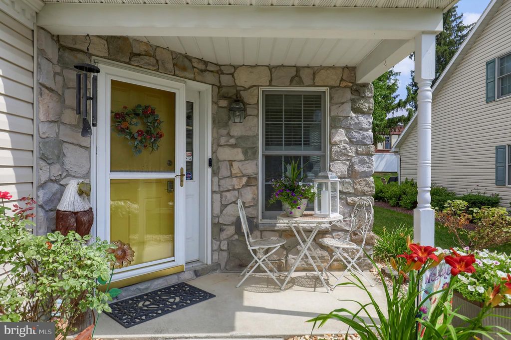 Photo of 19 HEMLOCK DR, MARIETTA, PA 17547 (MLS # PALA2038052)