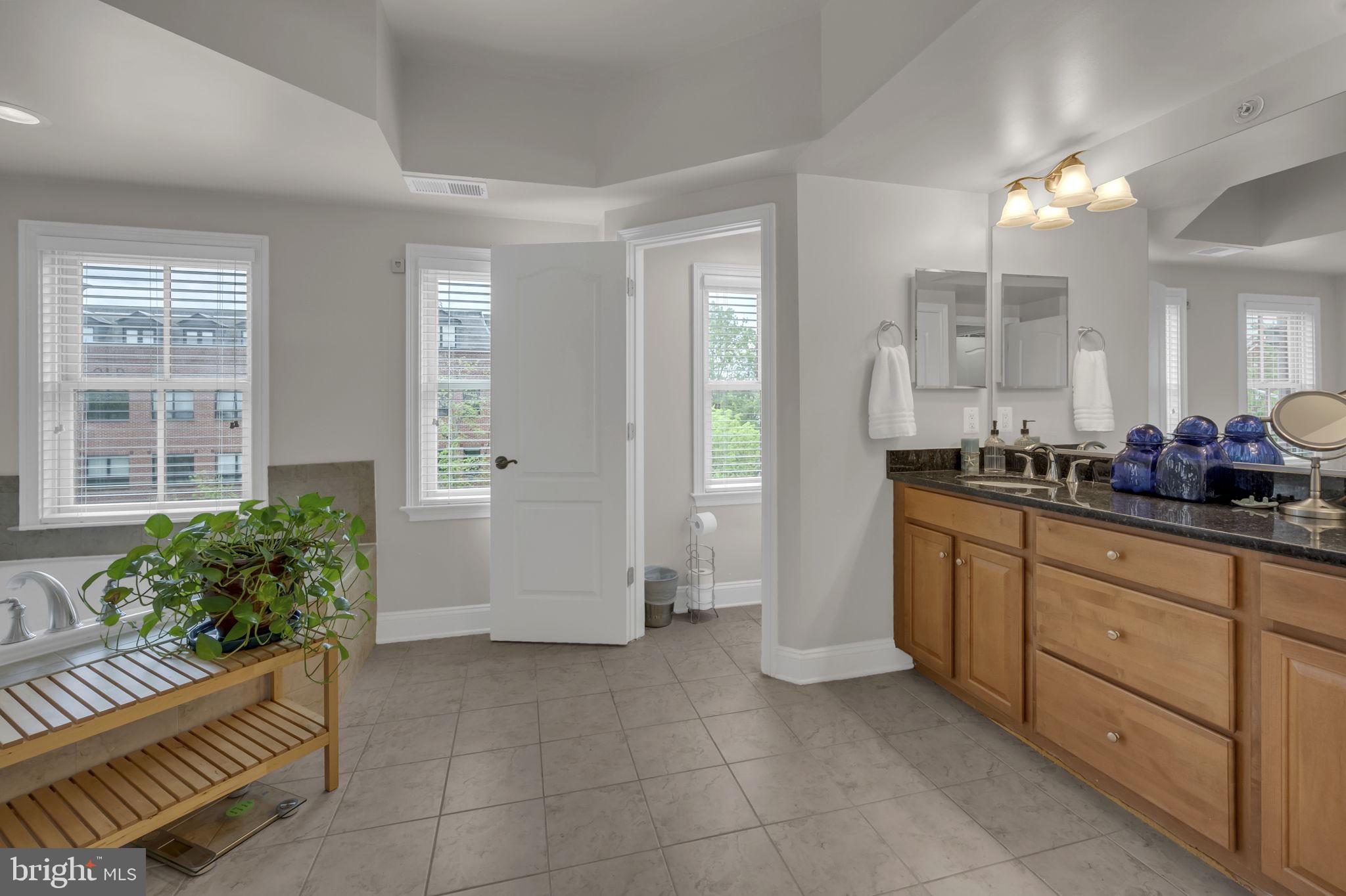 OLD TOWN ALEXANDRIA - Residential Lease