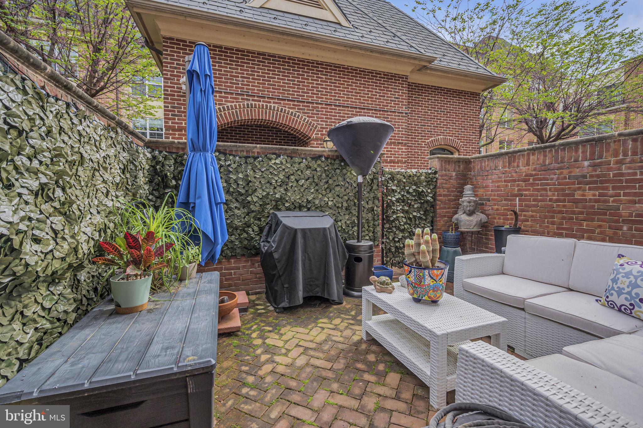 OLD TOWN ALEXANDRIA - Residential Lease