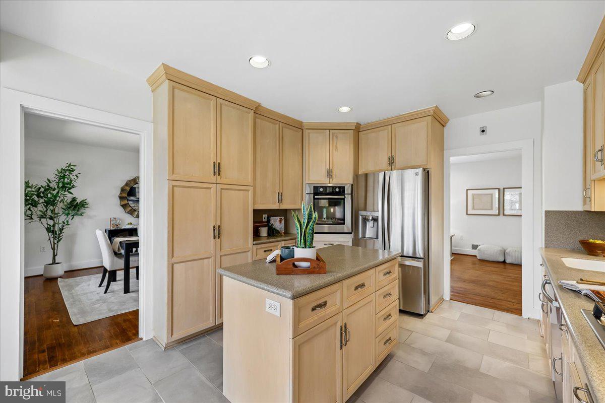 KENWOOD PARK - Residential