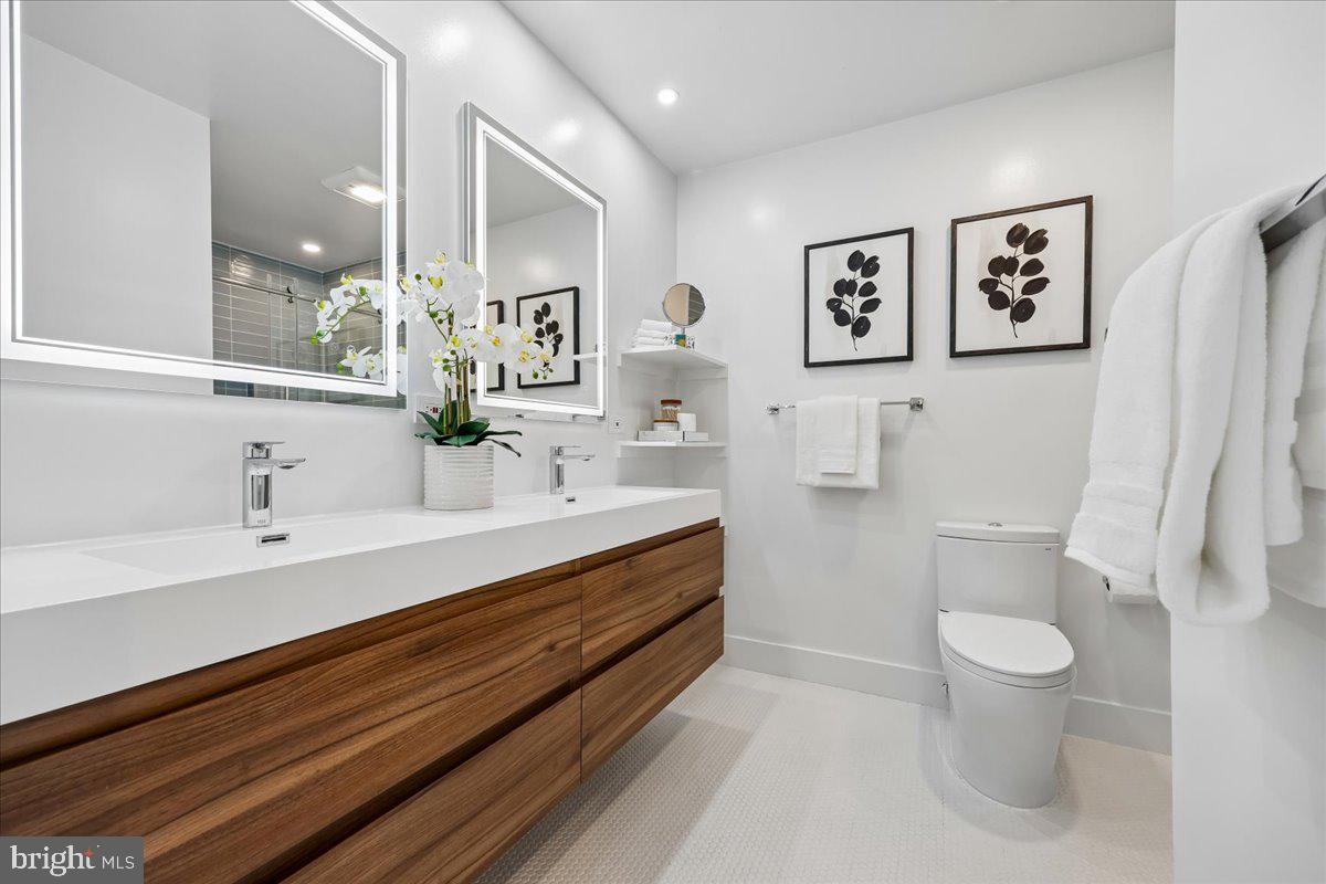 KENWOOD PARK - Residential