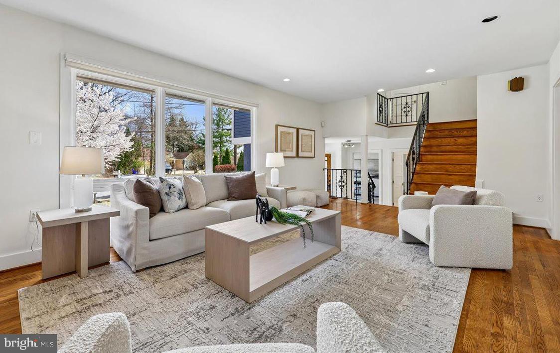 KENWOOD PARK - Residential