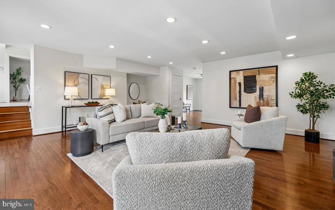 KENWOOD PARK - Residential