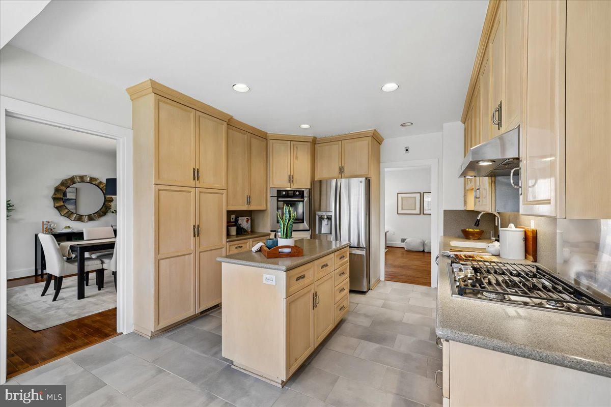 KENWOOD PARK - Residential