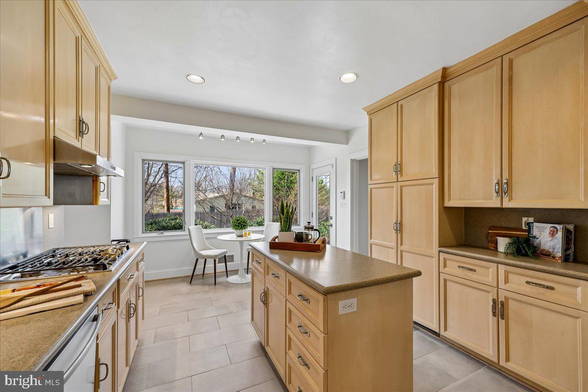 KENWOOD PARK - Residential