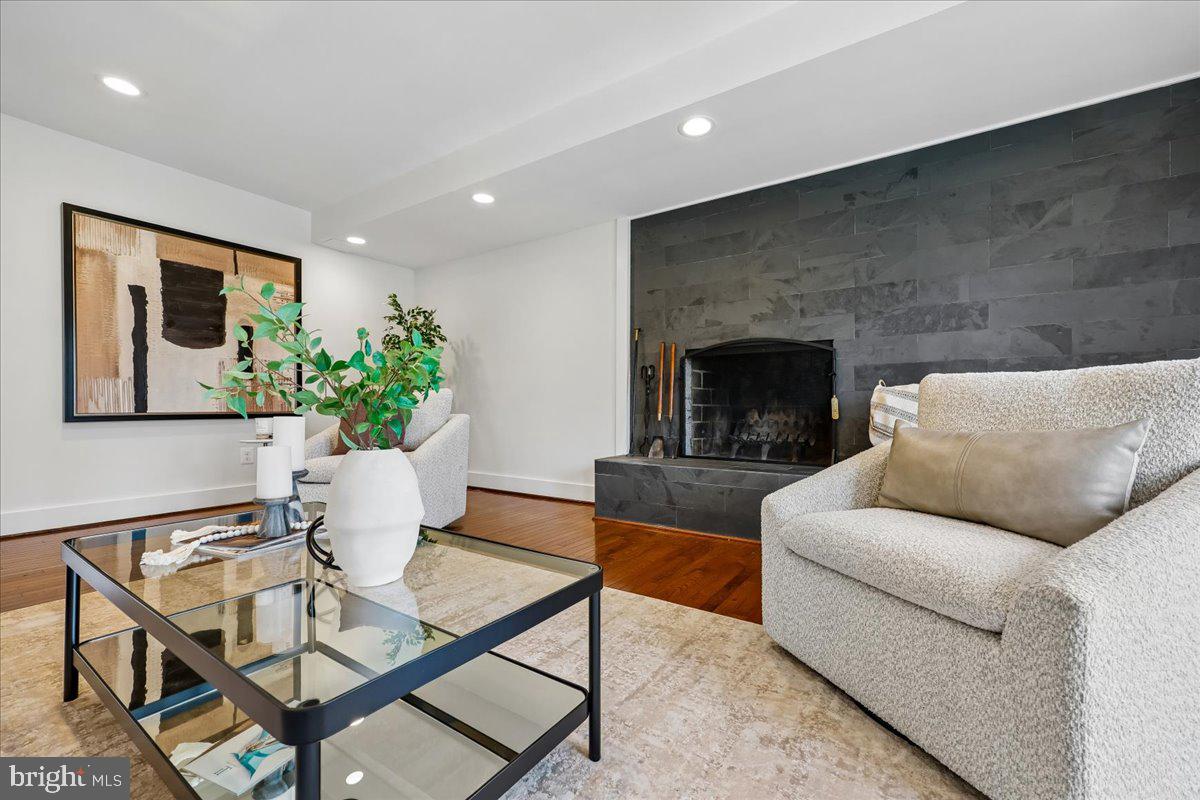 KENWOOD PARK - Residential