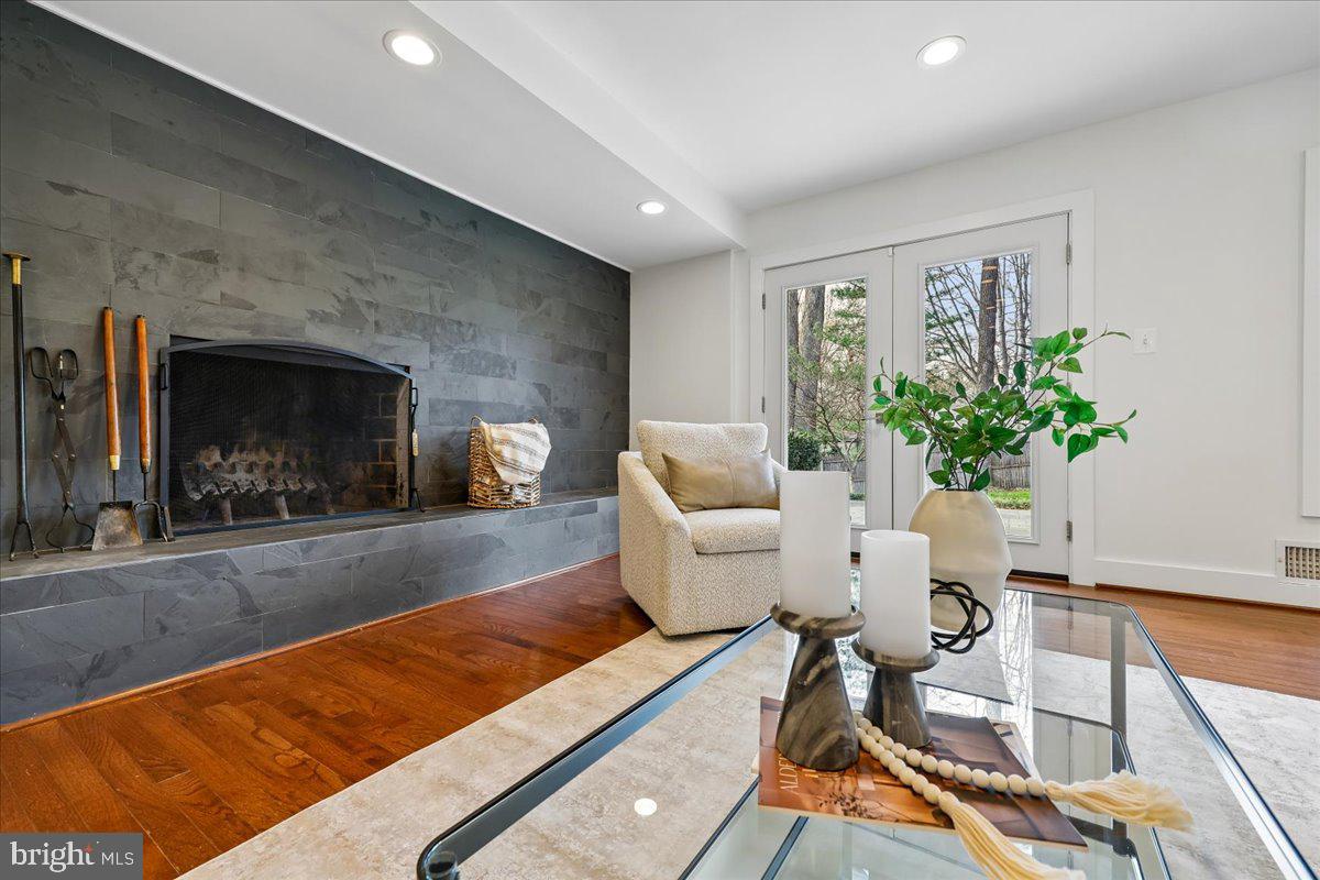 KENWOOD PARK - Residential